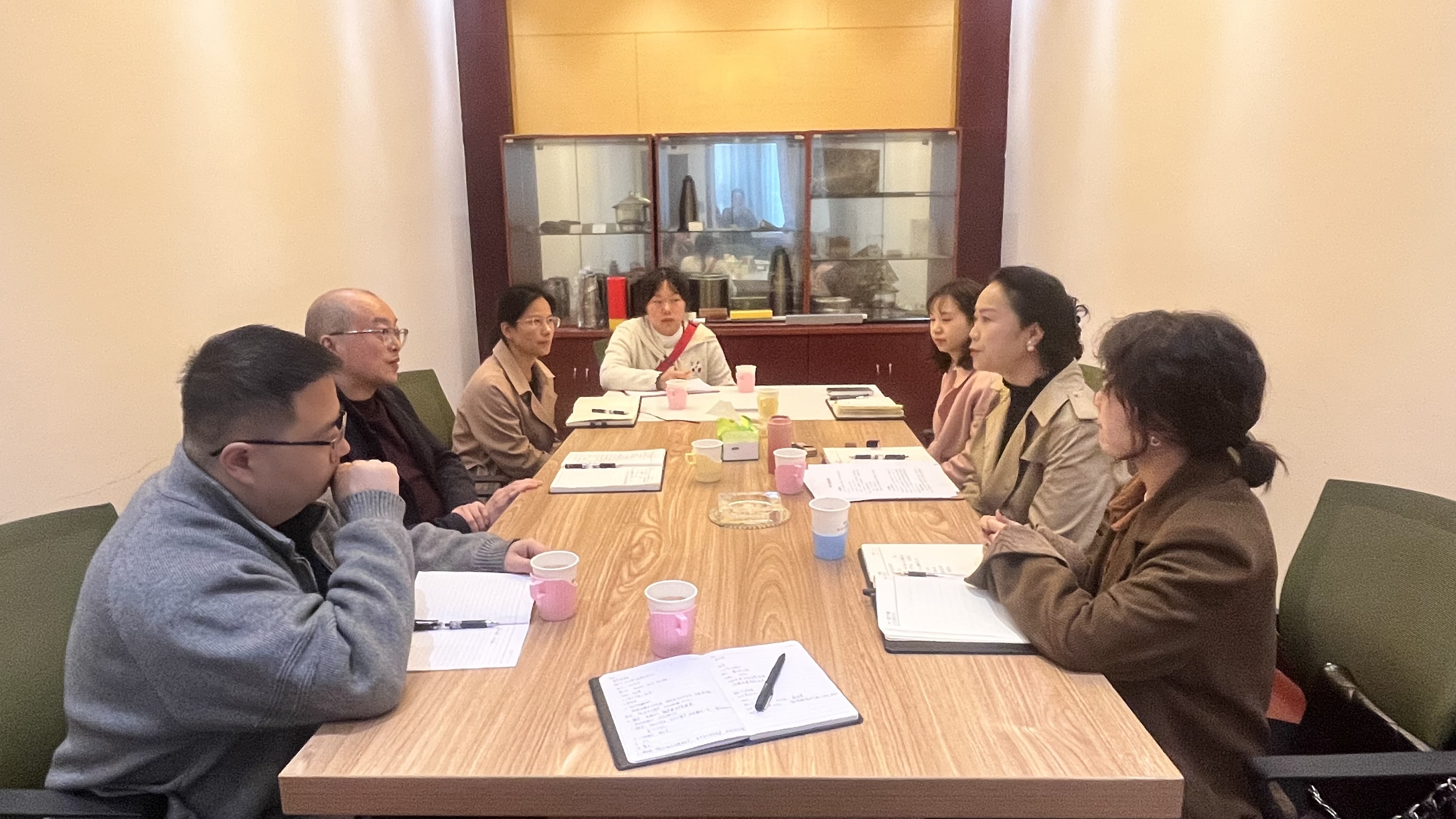 德阳总工会赴四川玻纤指导工作.jpg